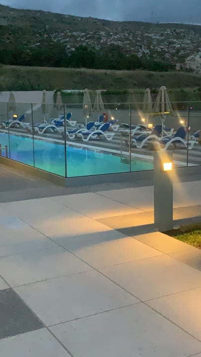 Pool Arina Beach Resort