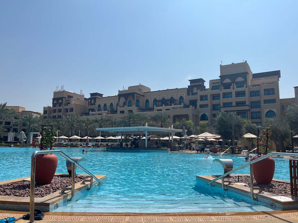 Pool Saadiyat Rotana Resort &  Villas