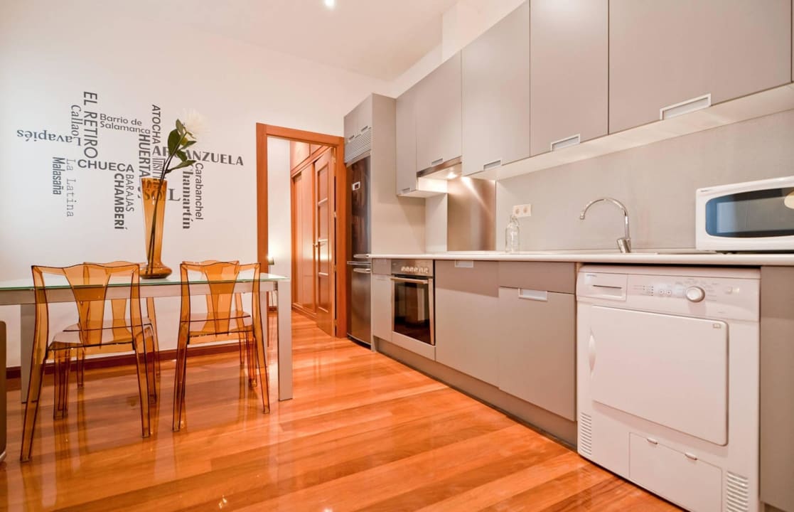 Two-Bedroom Apartment  Madrid SmartRentals Atocha