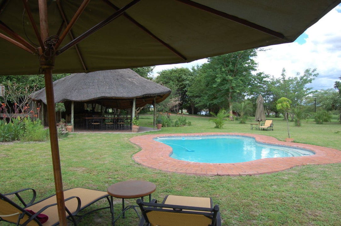 Außenansicht Hotel Chobe Savanna Lodge