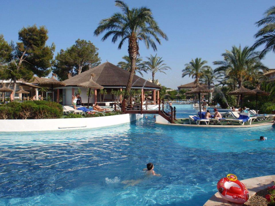 Poolanlage Prinsotel La Dorada