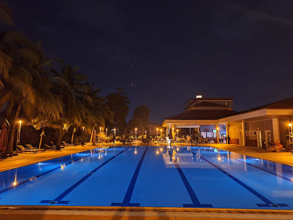 Pool Heliconia Park Port Harcourt Hotel and Suites