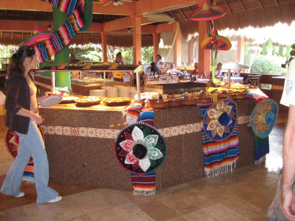 Mexican Buffet Iberostar Waves Quetzal