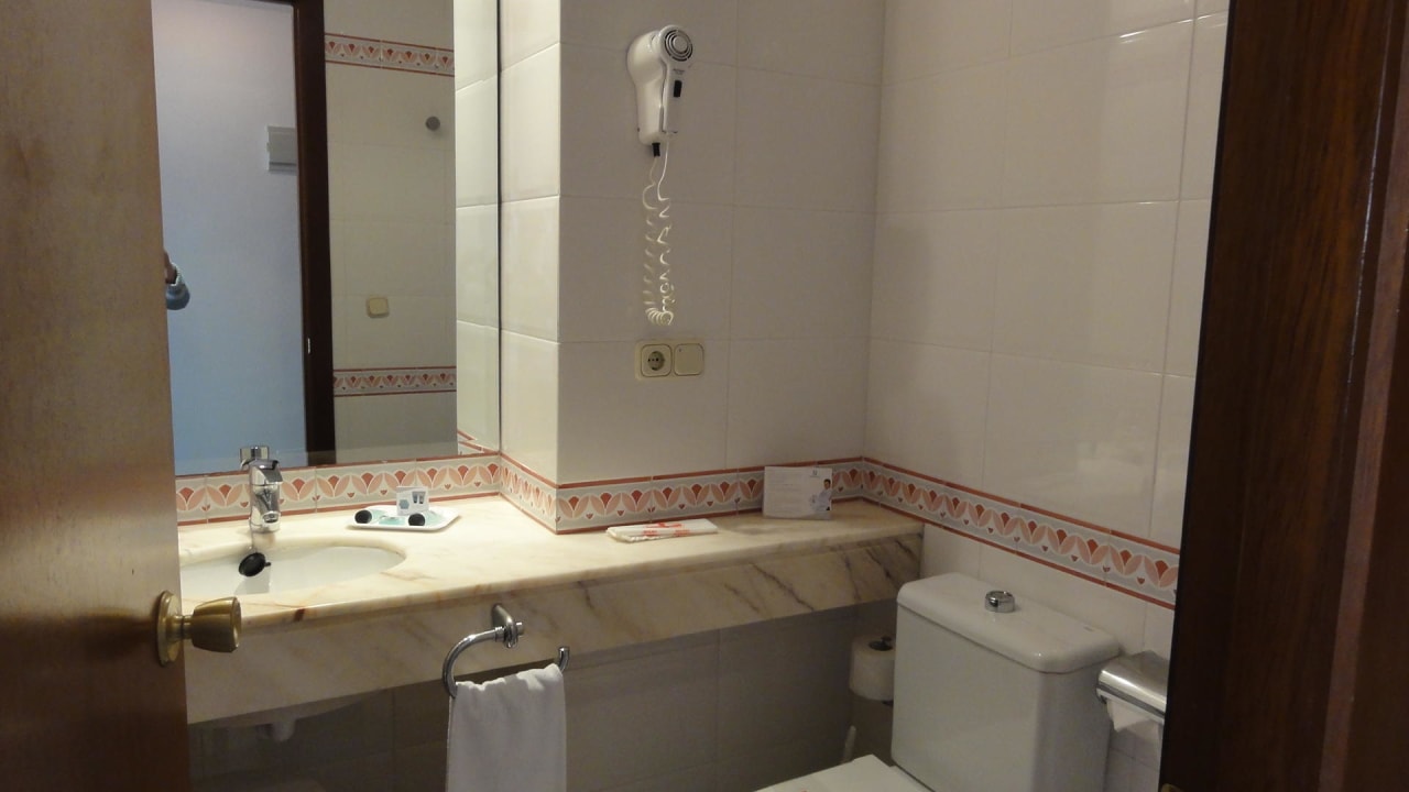 Blick ins Bad Hipotels Said  Hotel