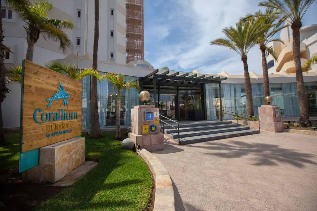 Lobby Corallium Dunamar by Lopesan Hotels