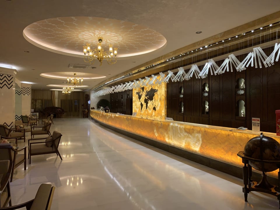 Lobby Royal Taj Mahal Hotel