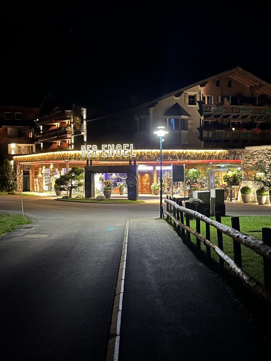 Außenansicht Wellnesshotel Engel