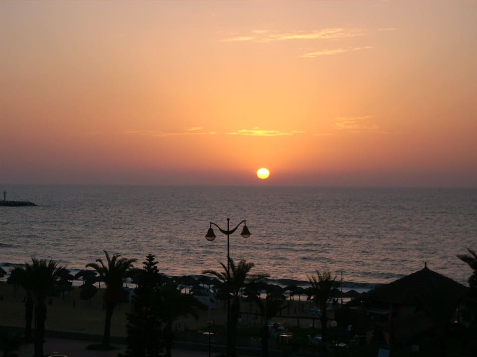 Sonnenaufgang im Bett El Mouradi Hammamet