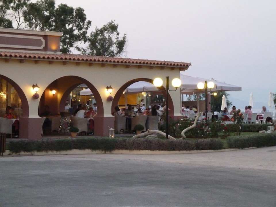 Ogródek restauracji Capo Di Corfu  (Im Umbau/Renovierung)