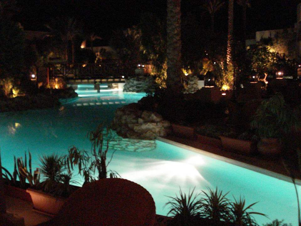 Pool bei Nacht Ghazala Gardens