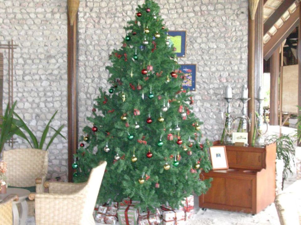Weihnachten auf maledifisch Kuredu Island Resort & Spa