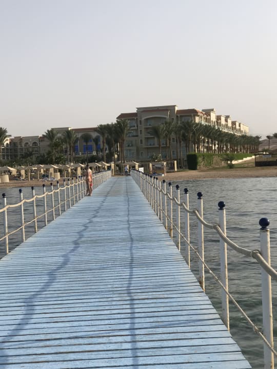 Strand Premier Le Reve Hotel & Spa