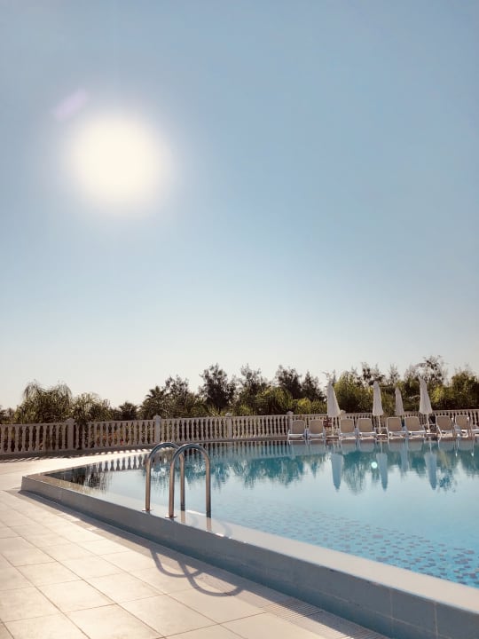 Pool Royal Taj Mahal Hotel