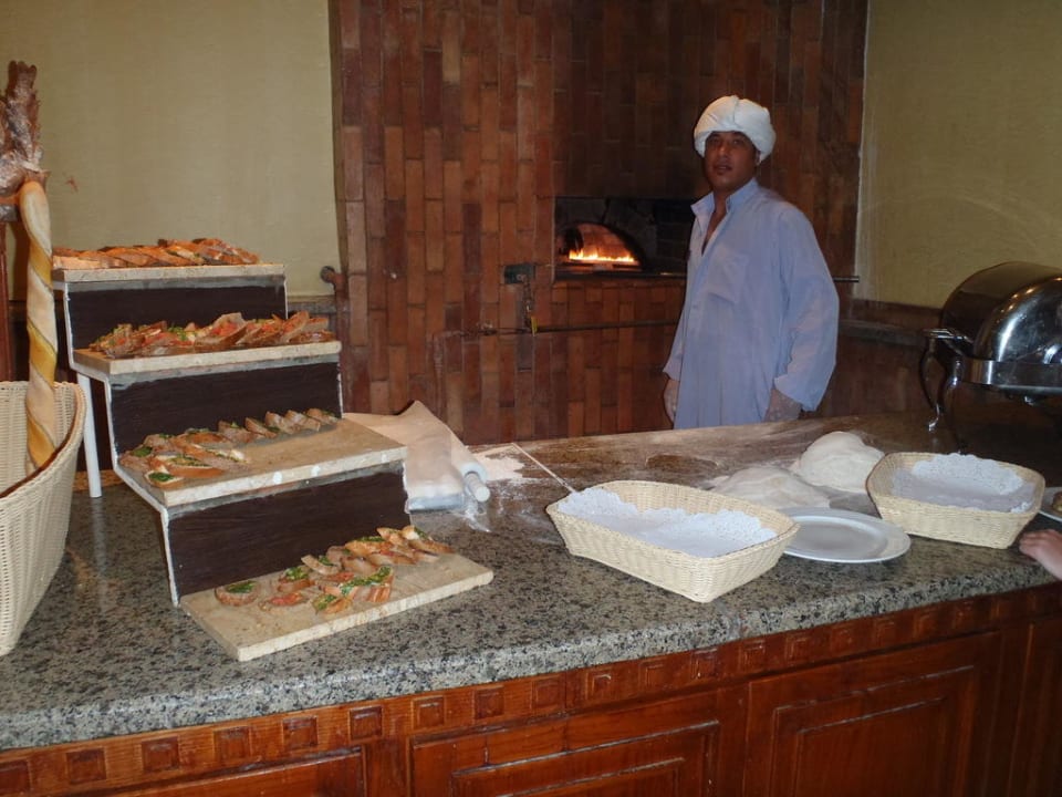 Frisch gebackenes Fladenbrot The Grand Hotel Sharm El Sheikh