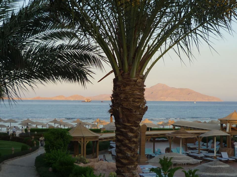 Blick vom Balkon nach rechts Charmillion Sea Life Resort