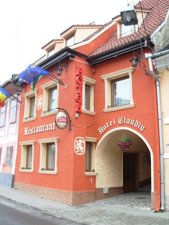 Blick von der Straße Hotel Claudiu