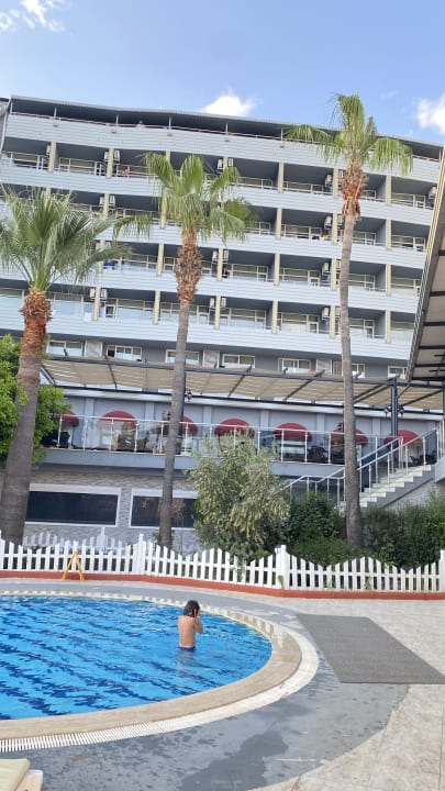 Pool Mira Meridia Beach Hotel