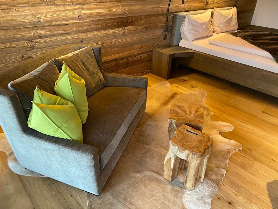 Zimmer Riverside Hotel