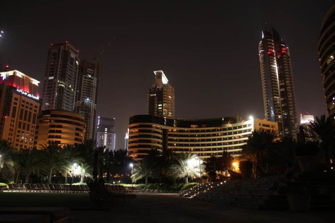 Nachtansicht  Le Royal Méridien Beach Resort & Spa Dubai