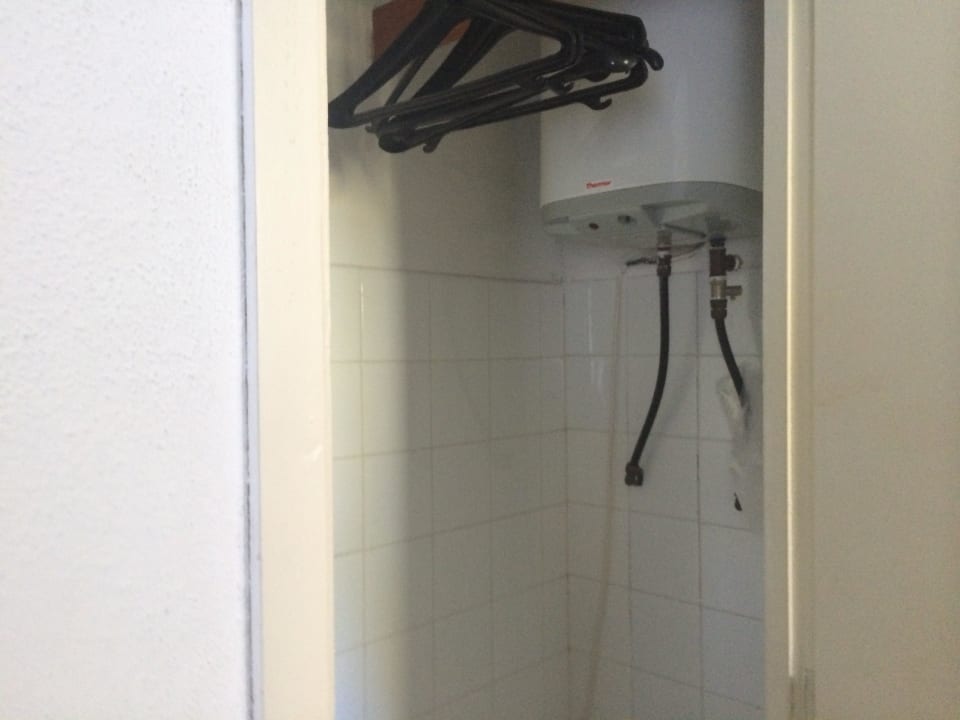 Abstellkammer mit Kleiderhaken für 4 Personen Sun Club Eldorado