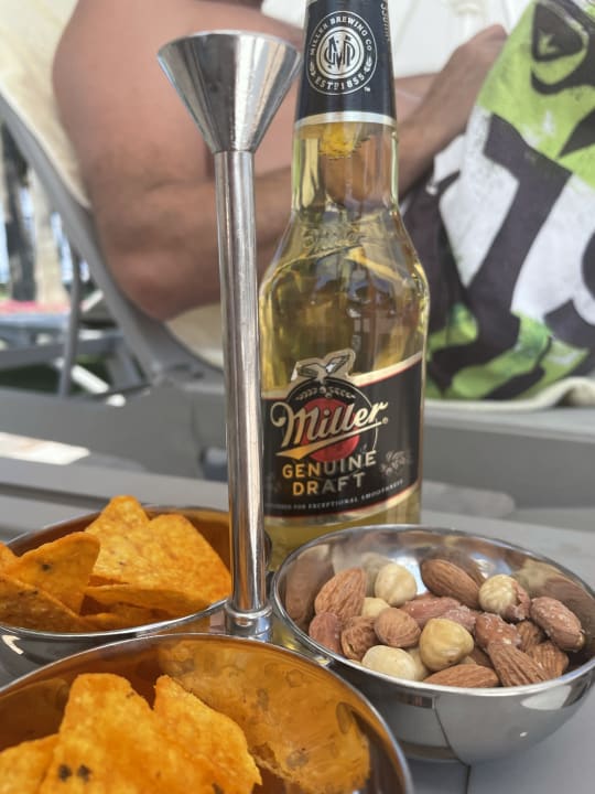 Gastro Acanthus Cennet Barut Collection