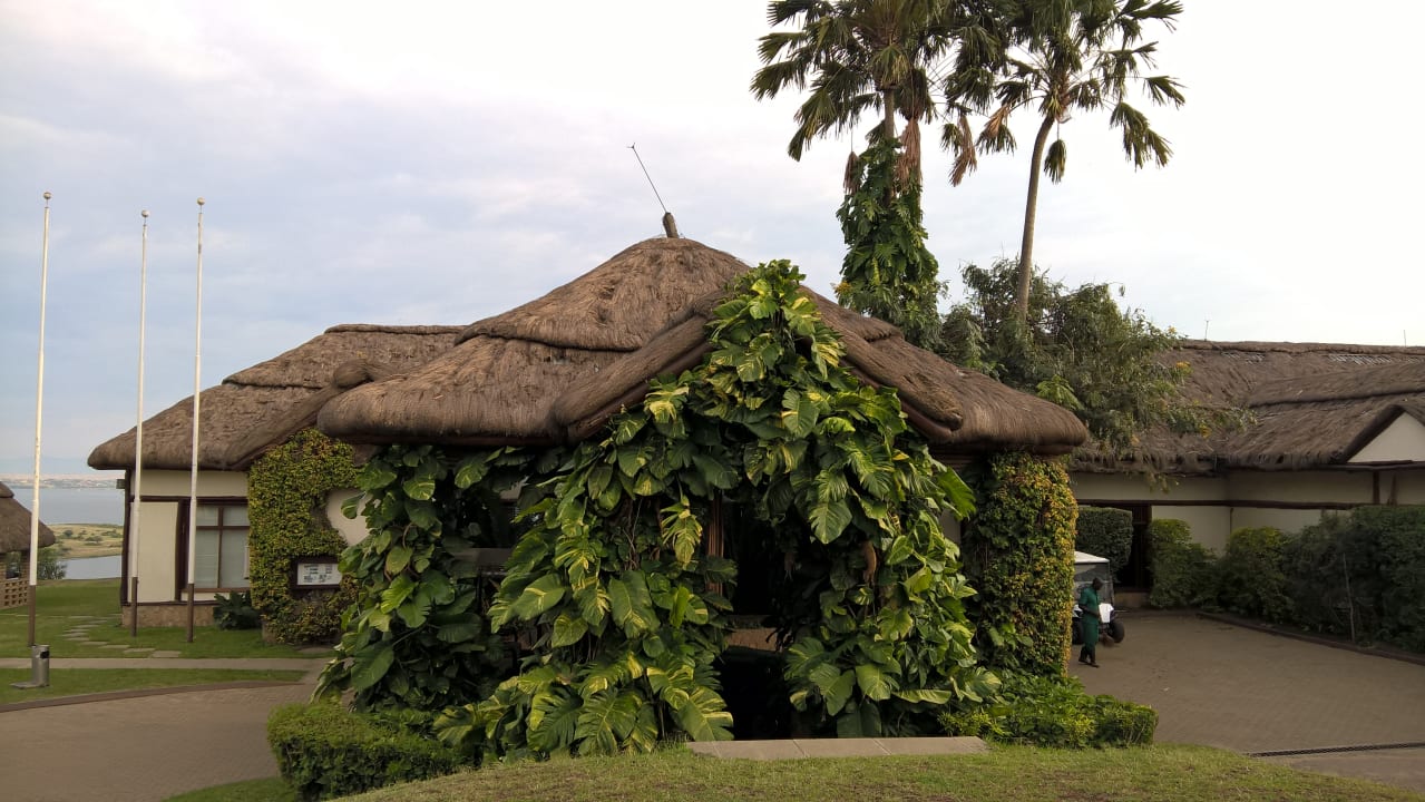 Außenansicht Mweya Safari Lodge
