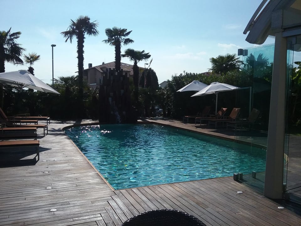 Pool am Haupthaus Color Hotel