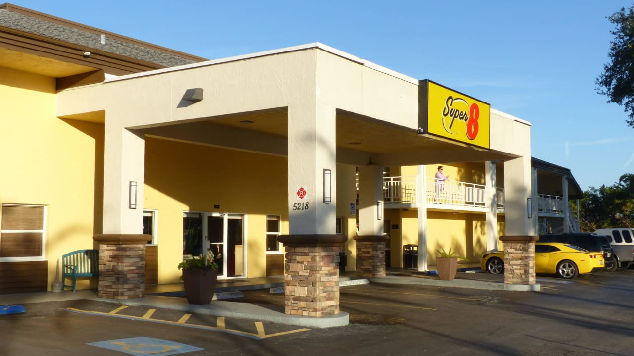 Eingangsbereich Super 8 Hotel Ellenton Bradenton Area