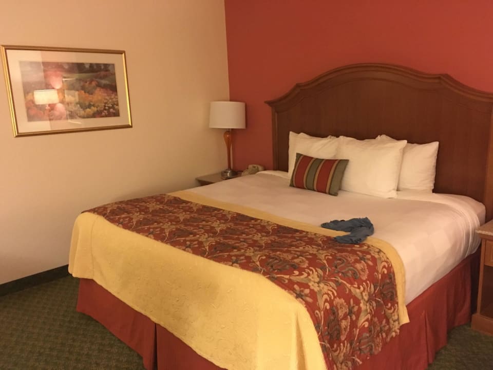 Bett Best Western Plus A Wayfarer's Inn & Suites