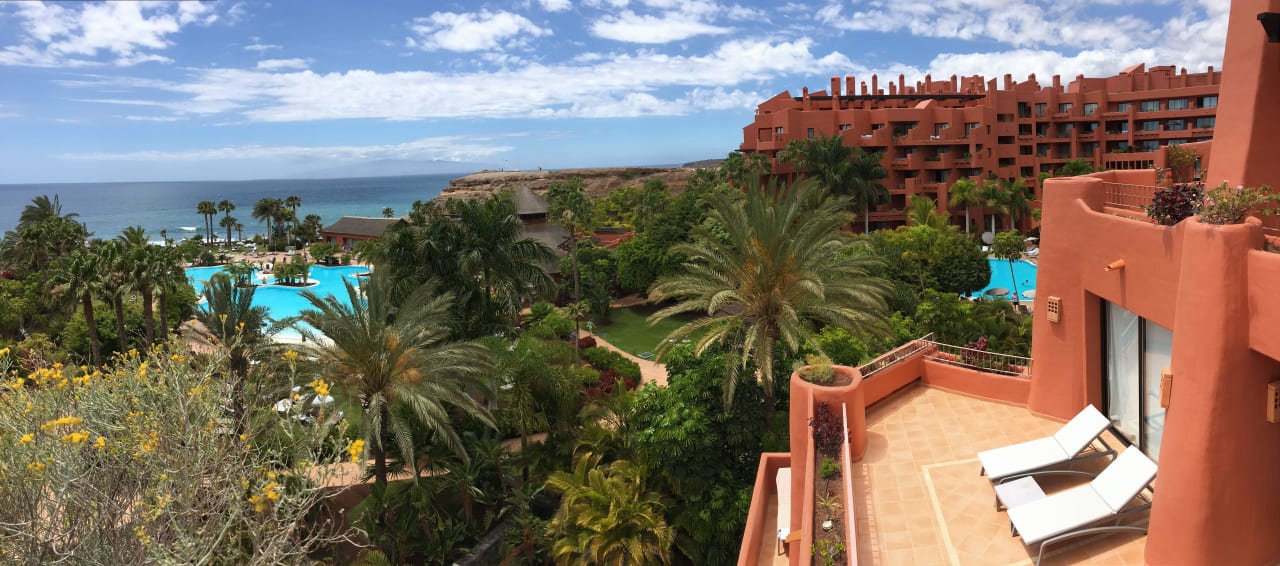 Blick vom Treppenhaus 2. Etage Tivoli La Caleta Tenerife Resort