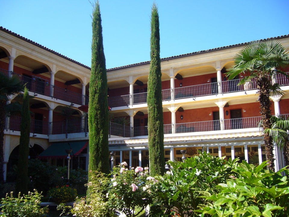 Innenhof Hotel El Andaluz Europa-Park