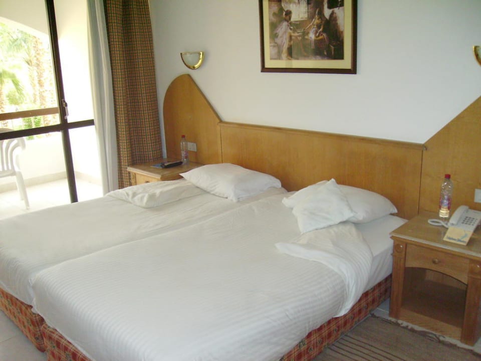 Bett Beach Albatros Resort