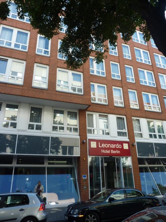 Eingang Leonardo Hotel Berlin