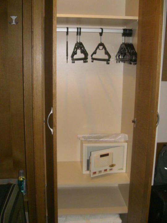 Einziger Kleiderschrank FUN&SUN Smart Hane Sun Hotel