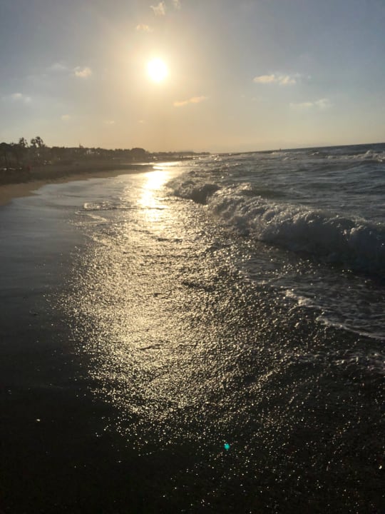 Strand Bella Beach Hotel