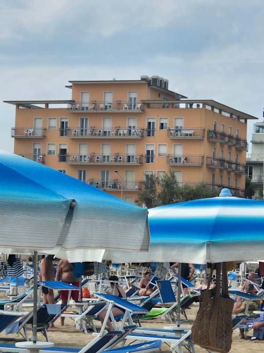 Außenansicht Hotel Atlas