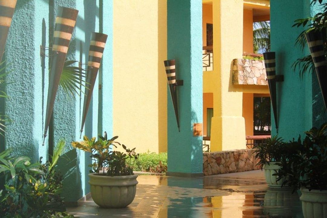 Innenhof Iberostar Selection Paraiso Maya Suites