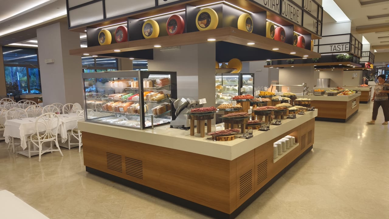 Gastro Mirage Park Resort