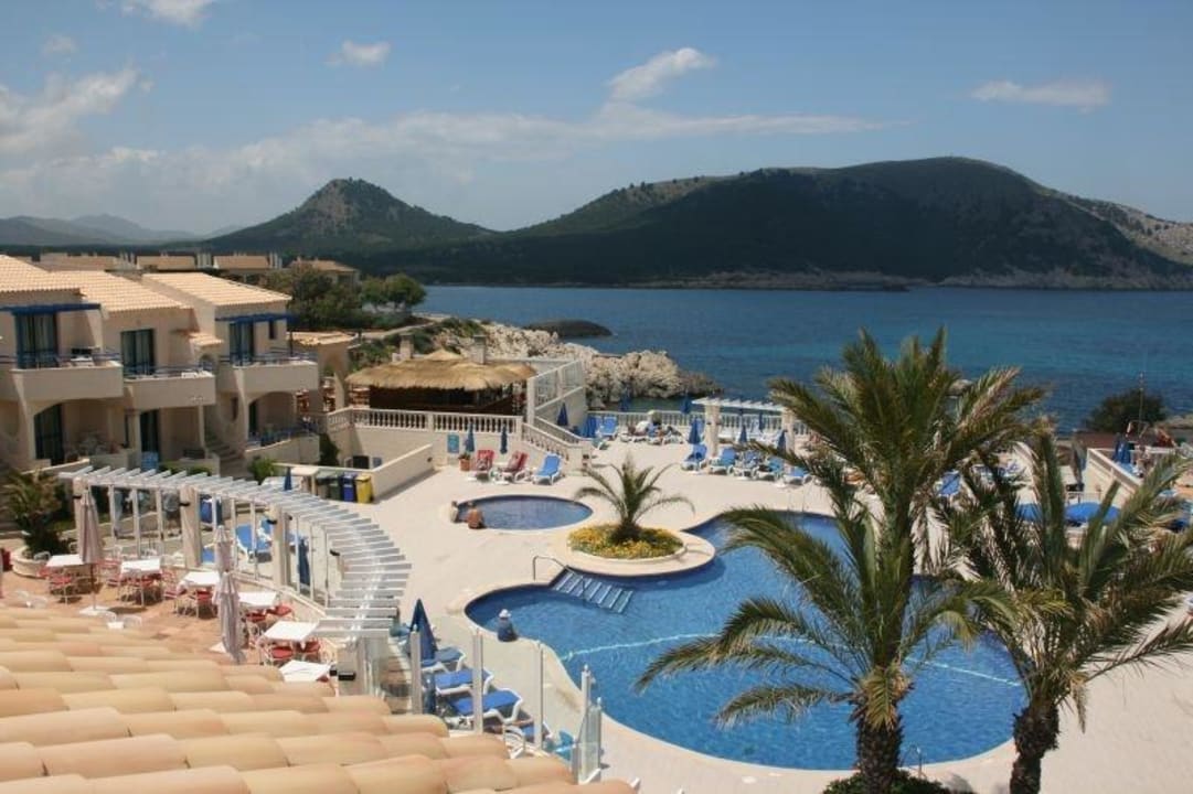 Hauptpool mit Restaurant und Poolbar Parque Nereida Suites Hotel
