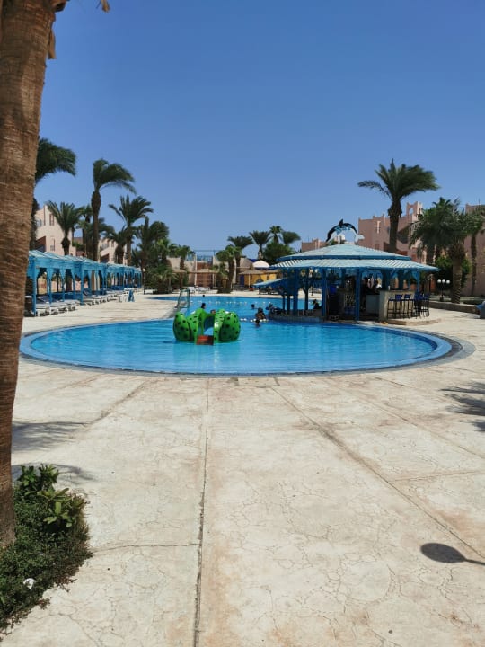 Pool Hotel Le Pacha Beach Resort