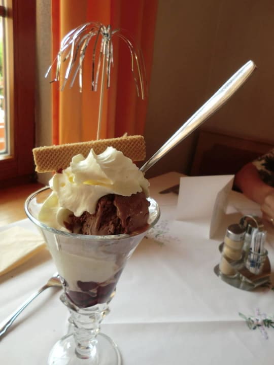 Schwartwaldbecher Landhaus Puschke