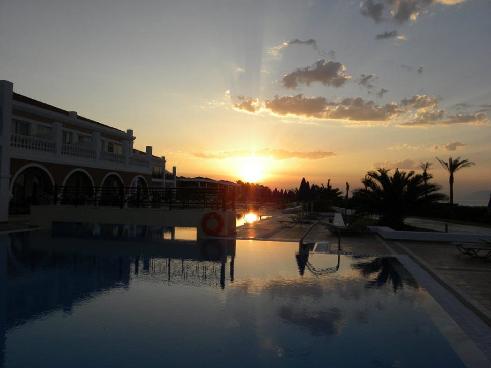 Sunrise Porto Bello Royal