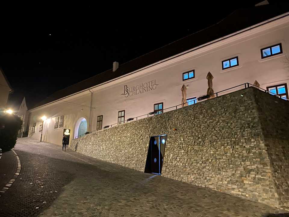 Außenansicht Burghotel Schlaining