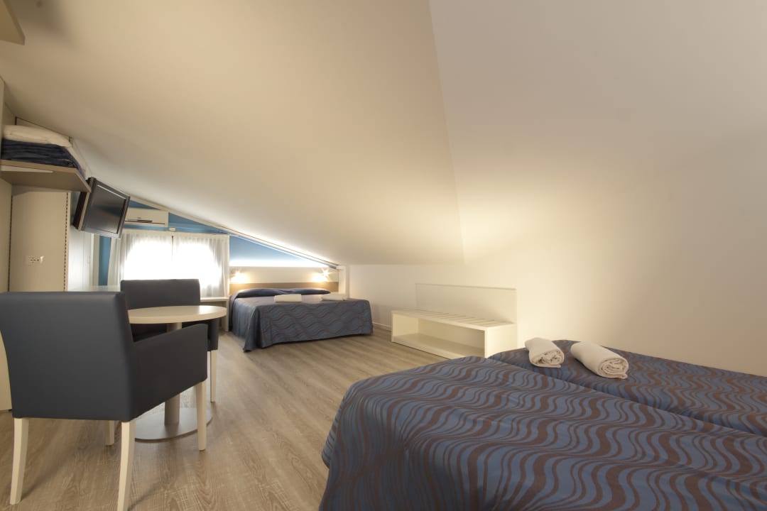 Zimmer Hotel Serenella