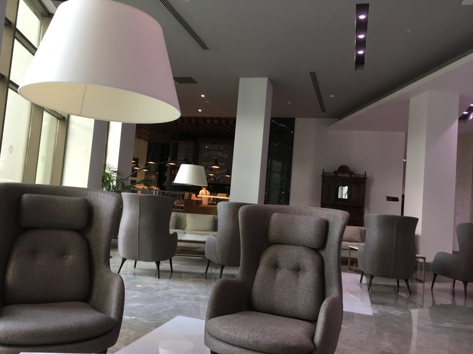 Lobby Acanthus Cennet Barut Collection