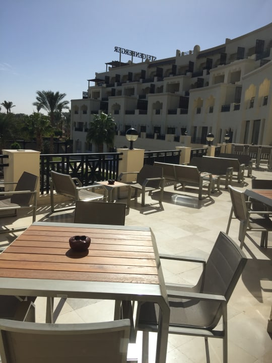 Außenterrasse Steigenberger ALDAU Beach Hotel