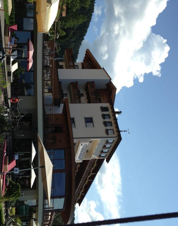 Haupthaus Hotel Chalet Mirabell