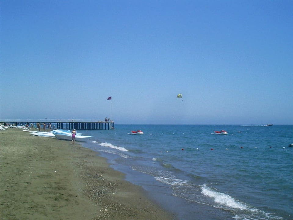 Strand Royal Wings Hotel