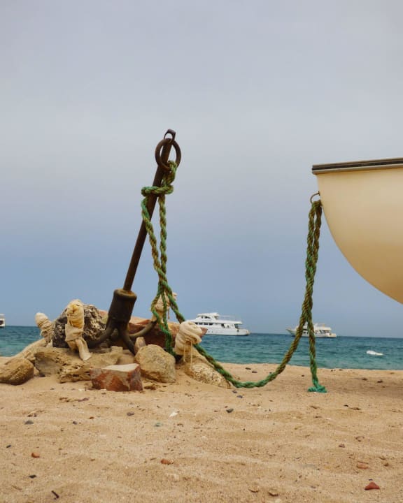 Ancker am Strand Menaville Safaga