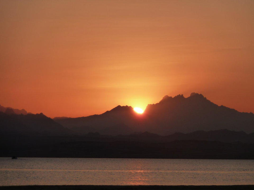 Sonnenuntergang  The Breakers Diving & Surfing Lodge